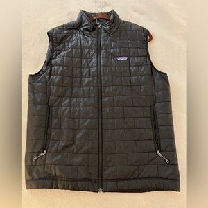 Black Patagonia nano puff vest size L